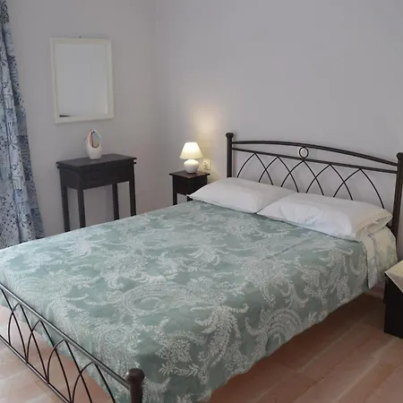 The House 2 Апартаменты